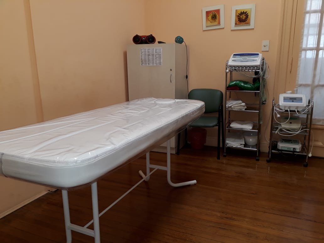 Cabina de tratamientos faciales y aparatología estética avanzada